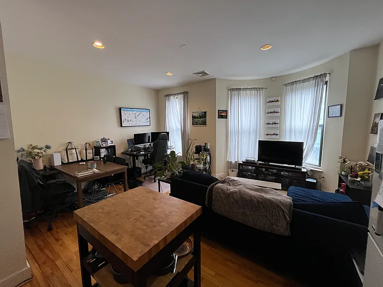 29 Warren Ave #3 — Photo 4