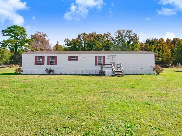 406 Little Dove Rd, Pikeville, NC 27863