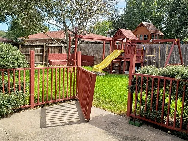 4902 Chatfield Dr — Photo 11