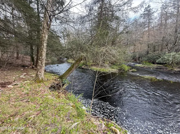 S Lehigh River Dr S #K-14, Gouldsboro, PA 18424