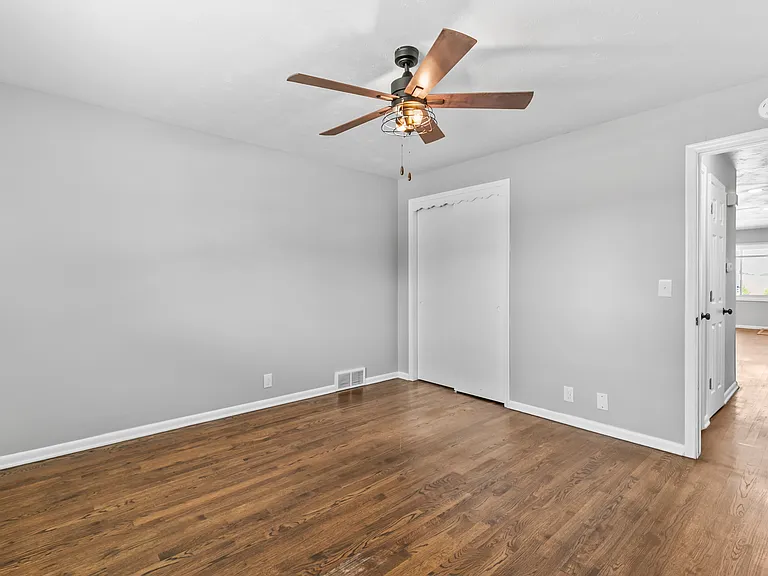 4505 Bancroft St — Photo 28