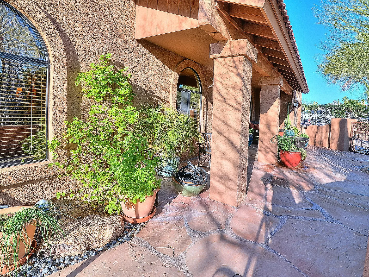 2 bed, 2.0 bath, 1810 sqft, $3,500 — Photo 4