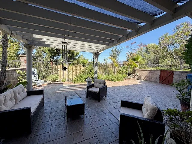 2297 Treetop Lane - 1 — Photo 2