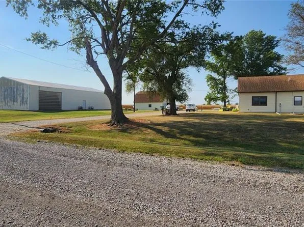 8890 SW Clem Rd, Columbus, KS 66725
