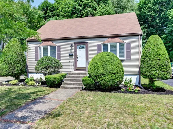 32 Alvin Ave, Quincy, MA 02171
