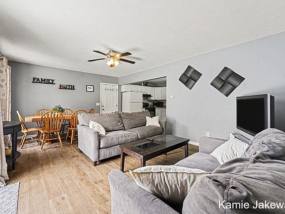 4th image of 836 Morgan Dr
