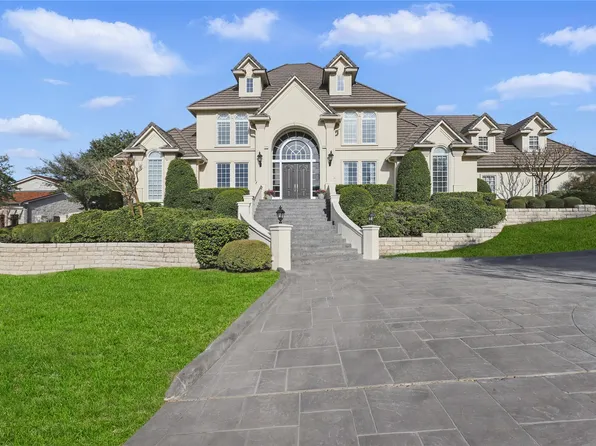 6800 Oak Hill Dr, Fort Worth, TX 76132