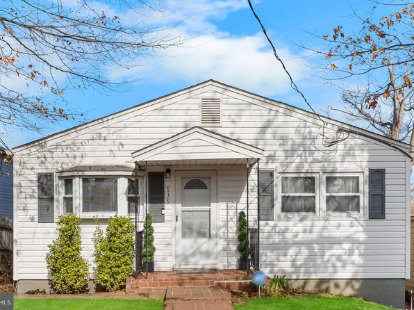 939 Clovis Ave, Capitol Heights, MD 20743