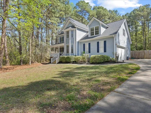 8001 Kingsdale Dr, Willow Spring, NC 27592