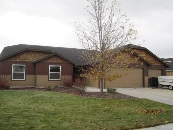 848 NW Spruce Ave, Redmond, OR 97756