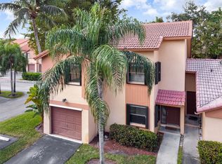11243 SW 9th Ct, Hollywood, FL 33025