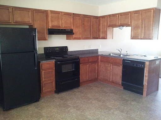 2nd image of 1165 Mill St