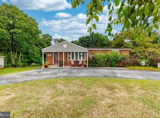 325 Warwick Rd, Deptford, NJ 08096