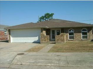 2305 Gallant Dr, Chalmette, LA 70043