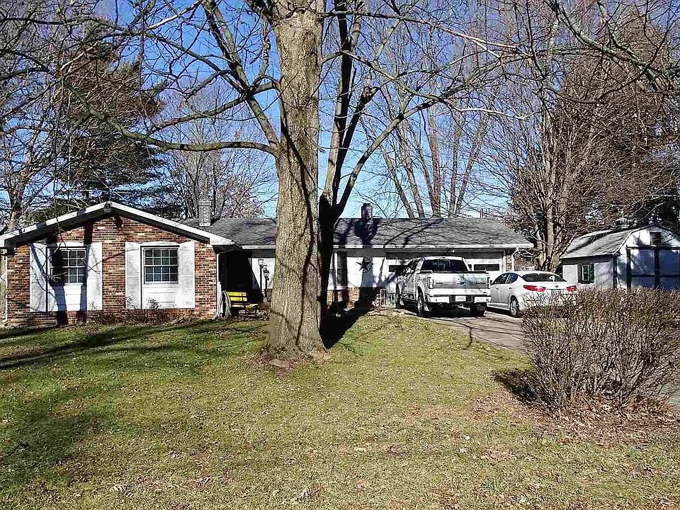1st image of 8400 W Greenview Dr
