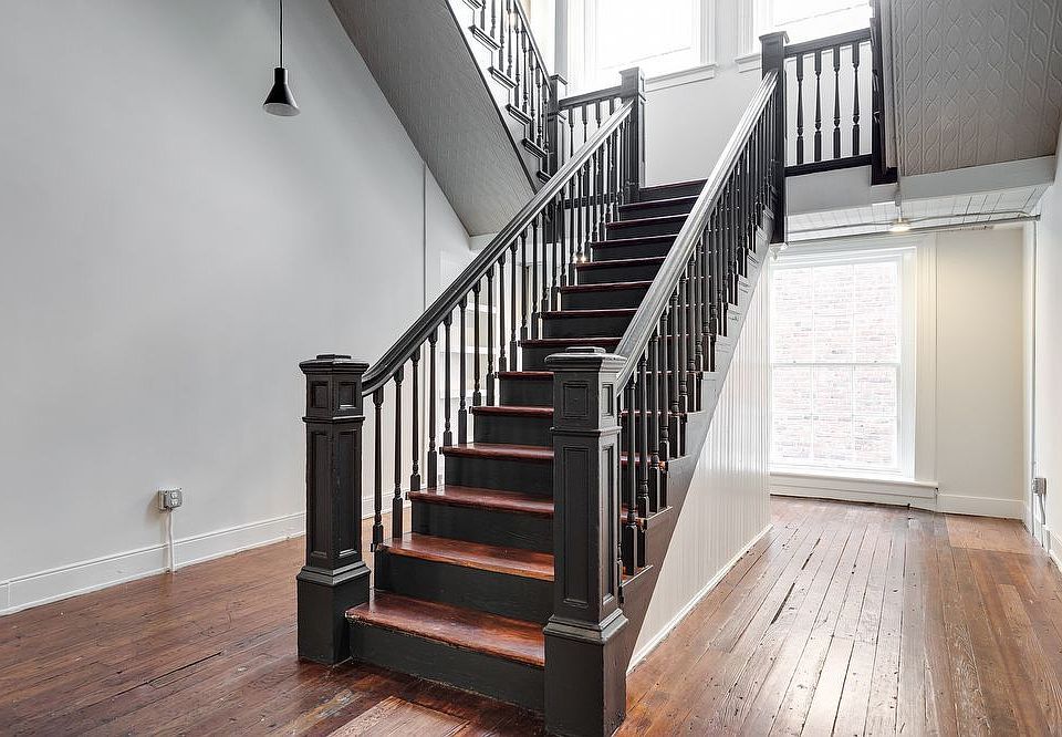 1st image of 17 W Main St #102