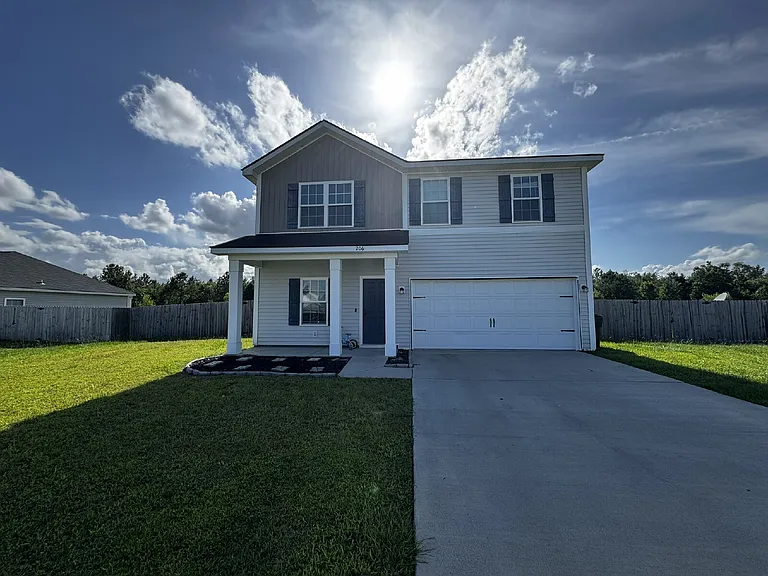 206 Summerhill Dr — Photo 1