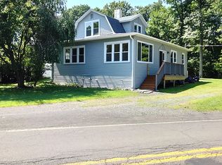 3645 Blytheburn Rd, Mountain Top, PA 18707