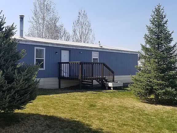 3rd image of 734 Lupine Cir