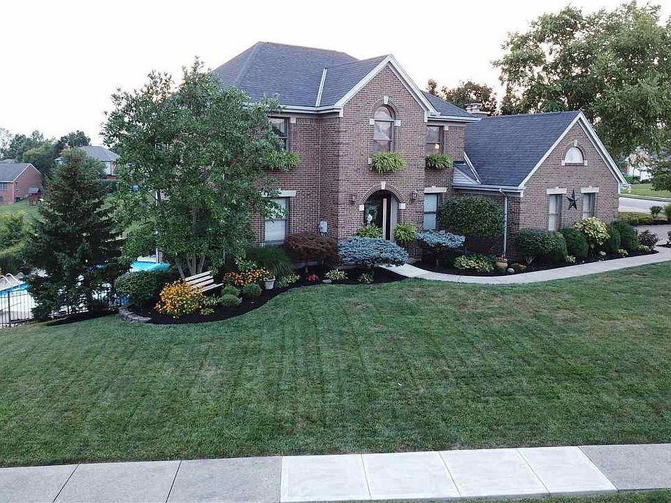 1st image of 111 Carriage Park Dr