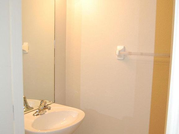 4th image of 1314 Hampton Park Ln #1314