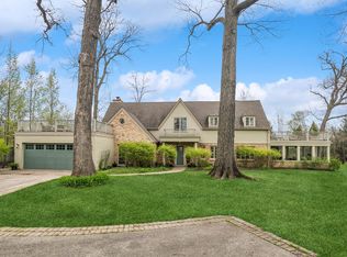 22 Country Ln, Northfield, IL 60093