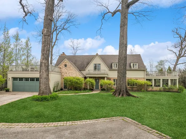 22 Country Ln, Northfield, IL 60093