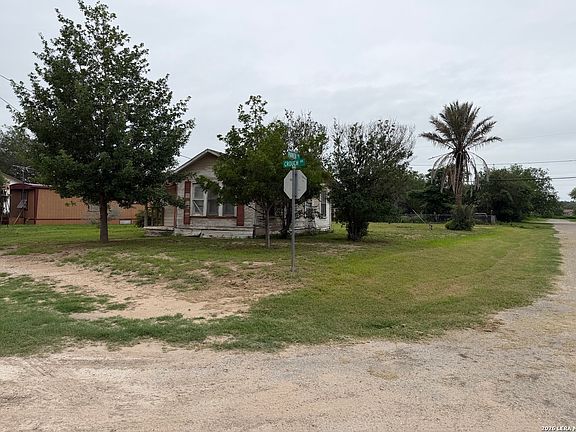 4th image of 600 CROUCH AVE