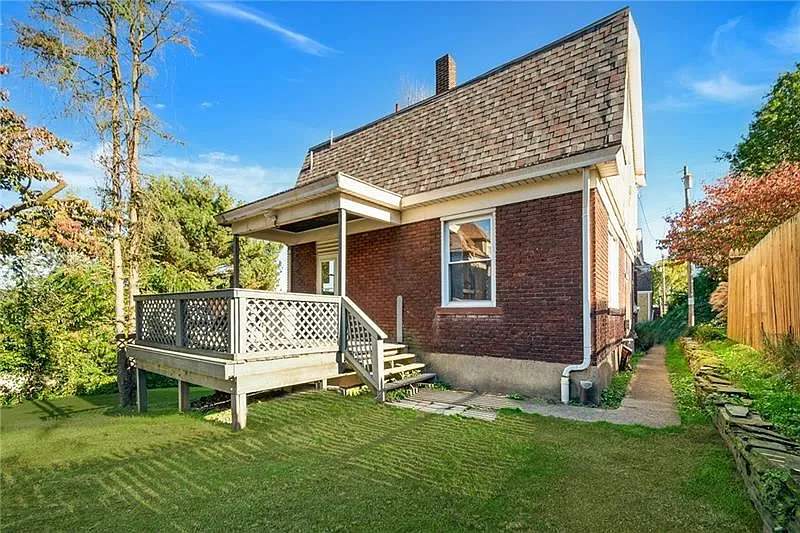 322 Midland Ave photo 1