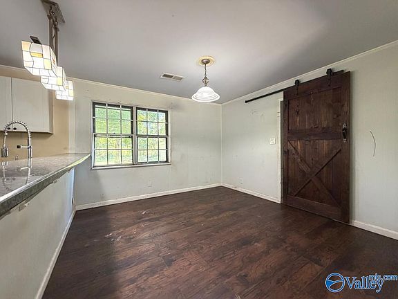 5th image of 153 3rd St