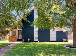 2821 Cheyenne St, Irving, TX 75062