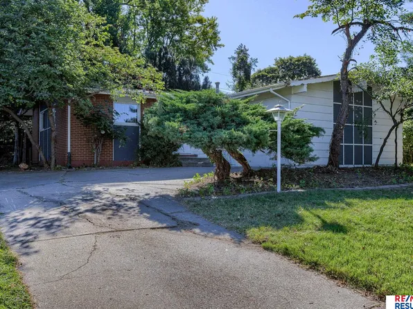 5203 N 86th St, Omaha, NE 68134
