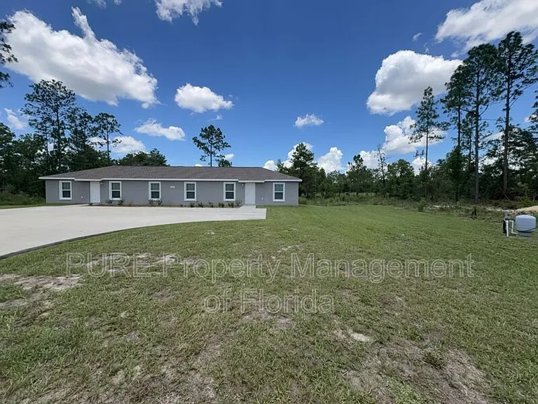 6577 SW 140th Place Rd #2 — Photo 3