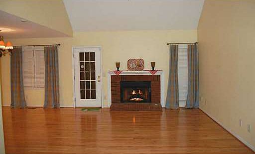 2nd image of 140 Parks Cir