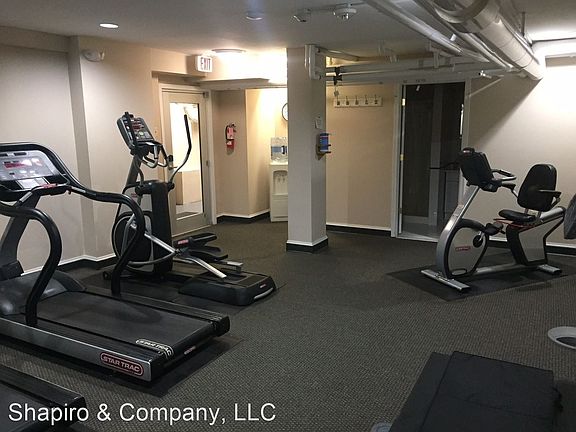 3rd image of 2722 Connecticut Ave NW APT 72