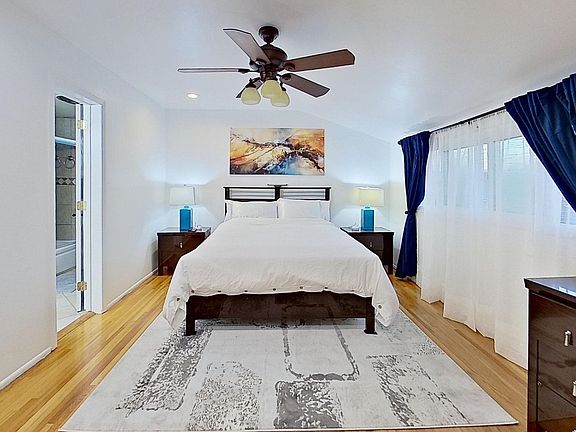 4th image of 17100 Merit Ave