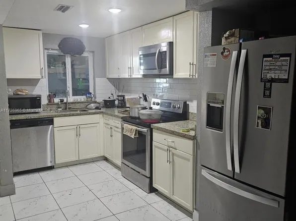 1056 W 44th Ter #49, Hialeah, FL 33012