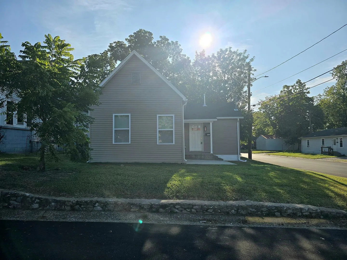 3 bed 1 bath completely remodeled home! — Photo 1