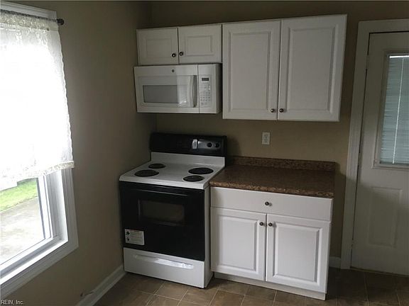 5th image of 299 Choate St
