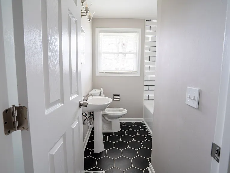 3914 Creekside Dr — Photo 13