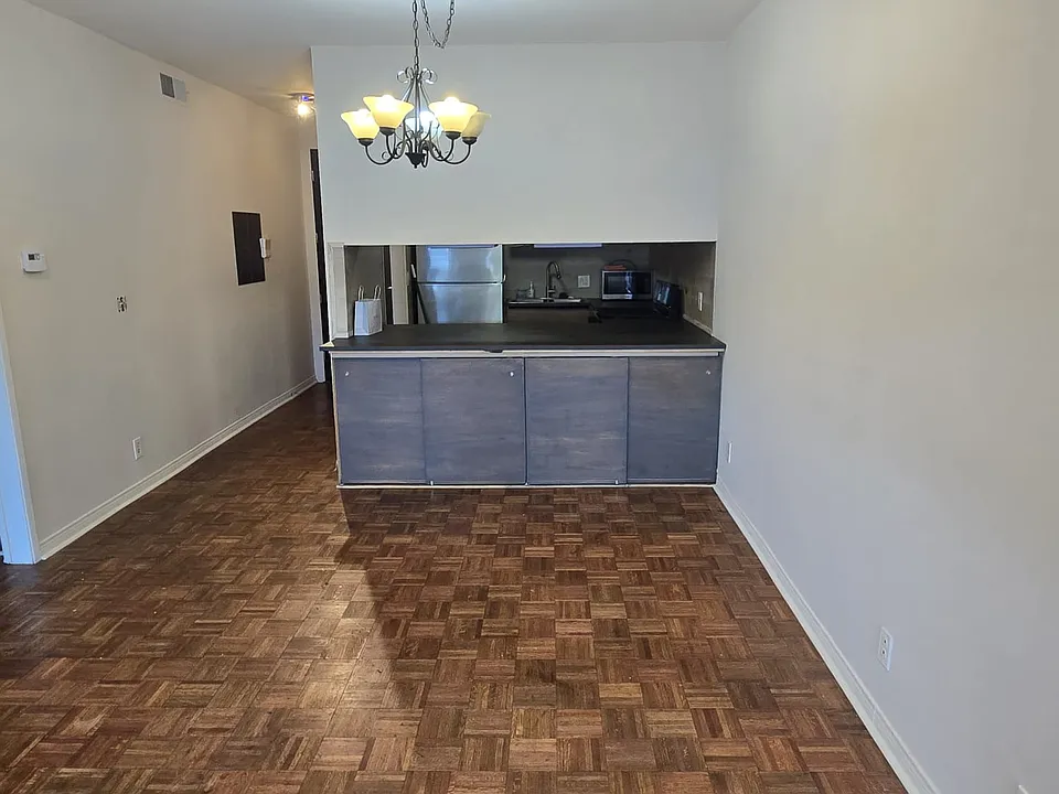 1655 Camden Ave #102