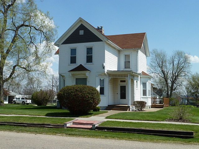 1st image of 112 N 1st St