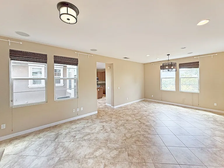 8404 Katherine Claire Ln — Photo 4