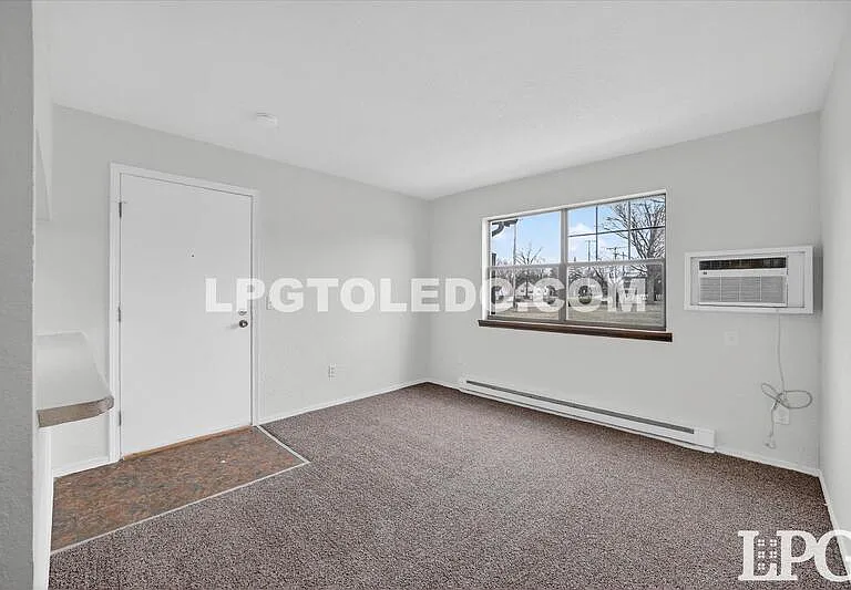 1230 Bedford Woods Dr #8 — Photo 6