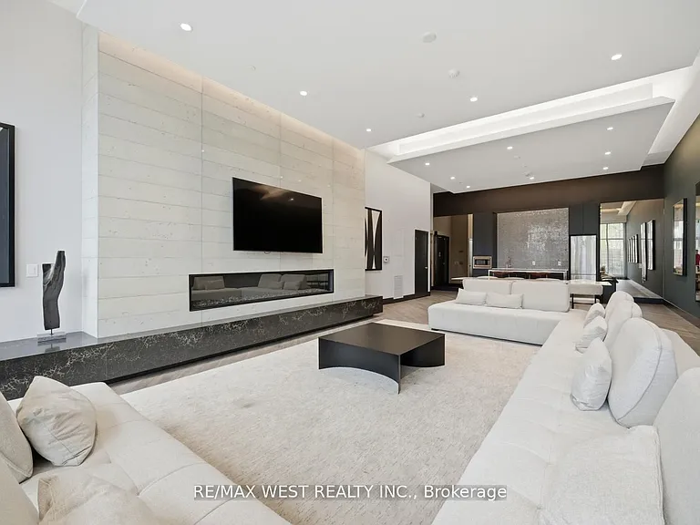 1808 Saint Clair Ave W #801 — Photo 21