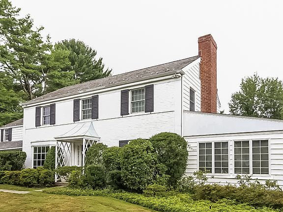 3rd image of 6 White Birch Ln