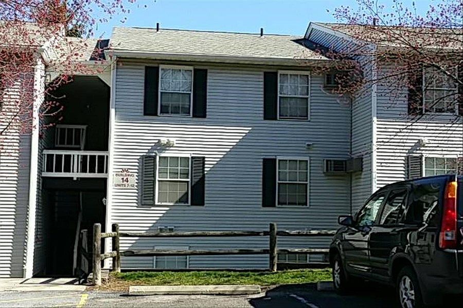 1st image of 14 Lexington Hl Unit 11