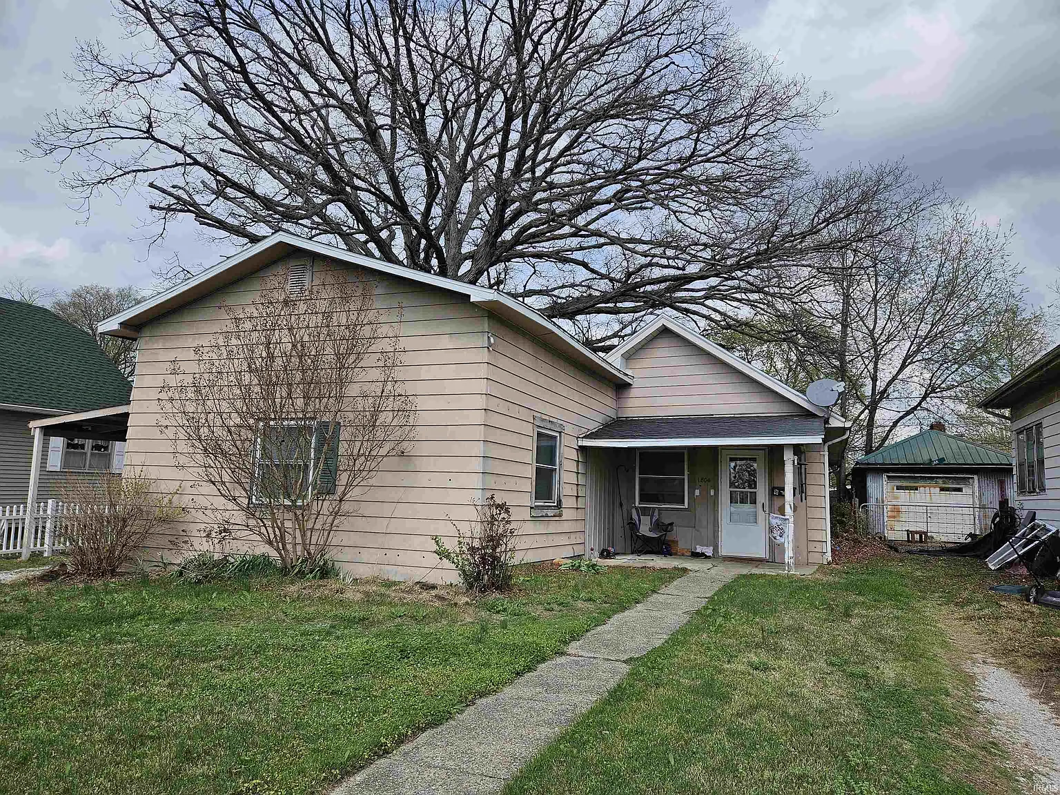 1804 Main St photo 1