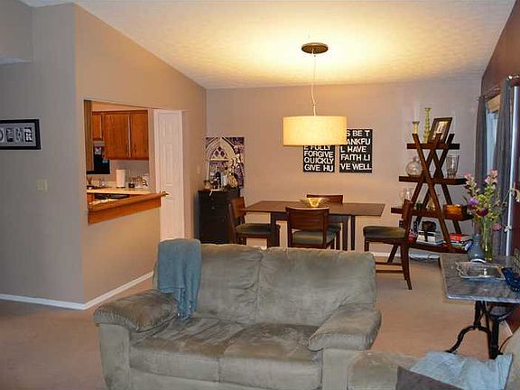 4th image of 7618 Castleton Farms West Dr