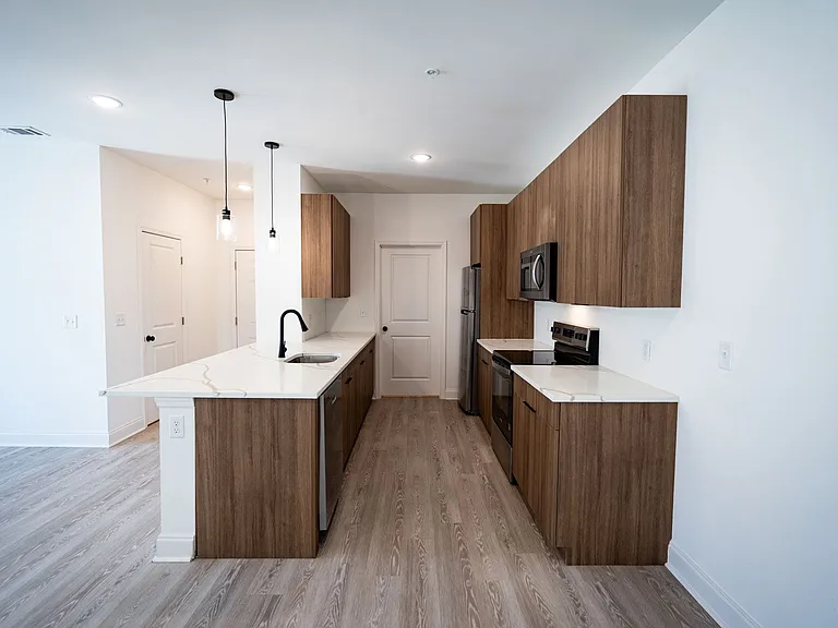 The Premiere at Brunswick Apartment Homes — Photo 3